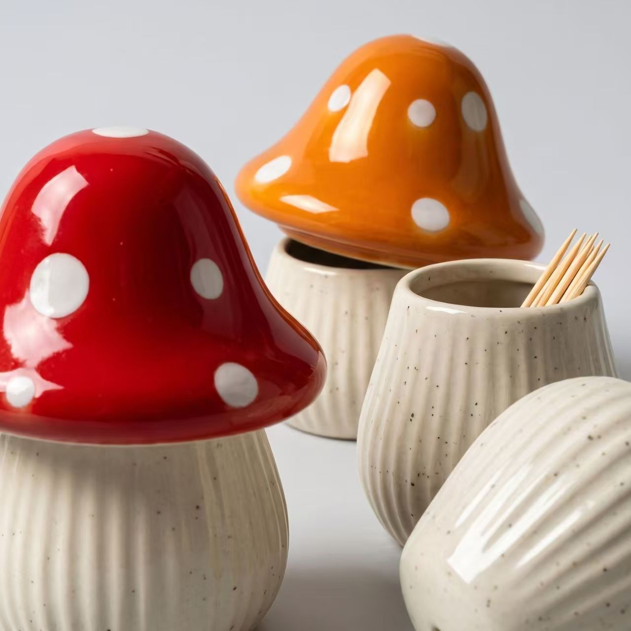 Cartoon Mushroom Ceramic Stora - Home Decor Kolkata 评论和价格